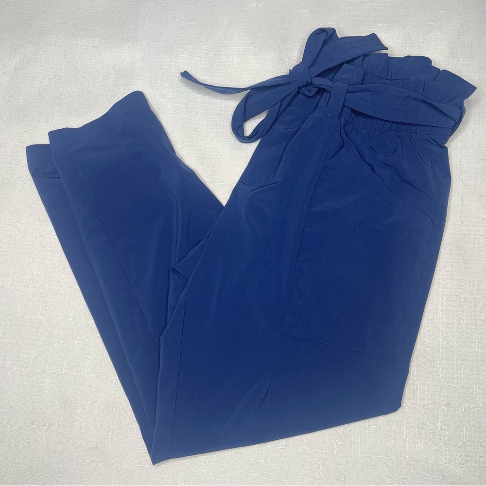 Women’s Athleta navy‎ blue belted high rise pants 8